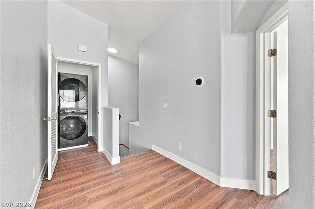 Building Photo - 6060 Allred Pl