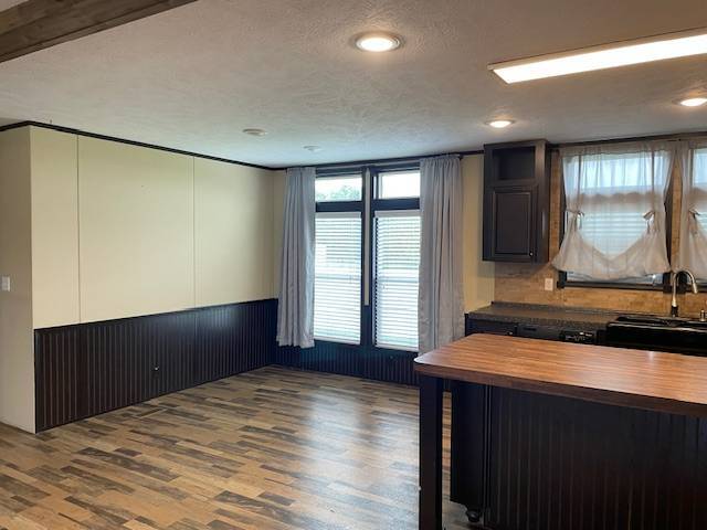 Foto del edificio - 2300 Ward Bend Rd