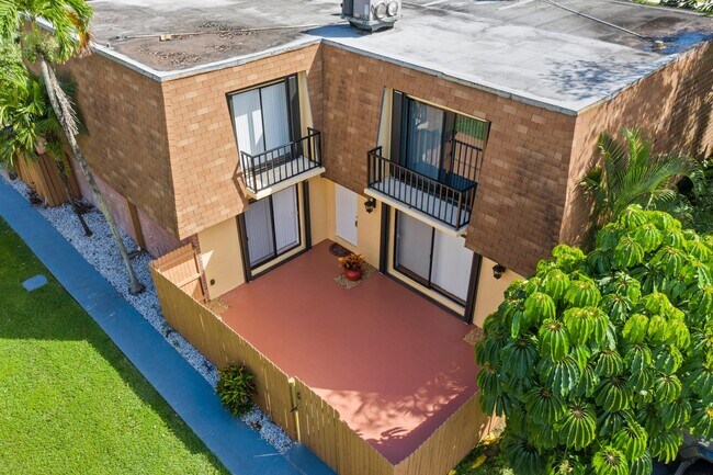 Foto del edificio - 226 Alemeda Dr