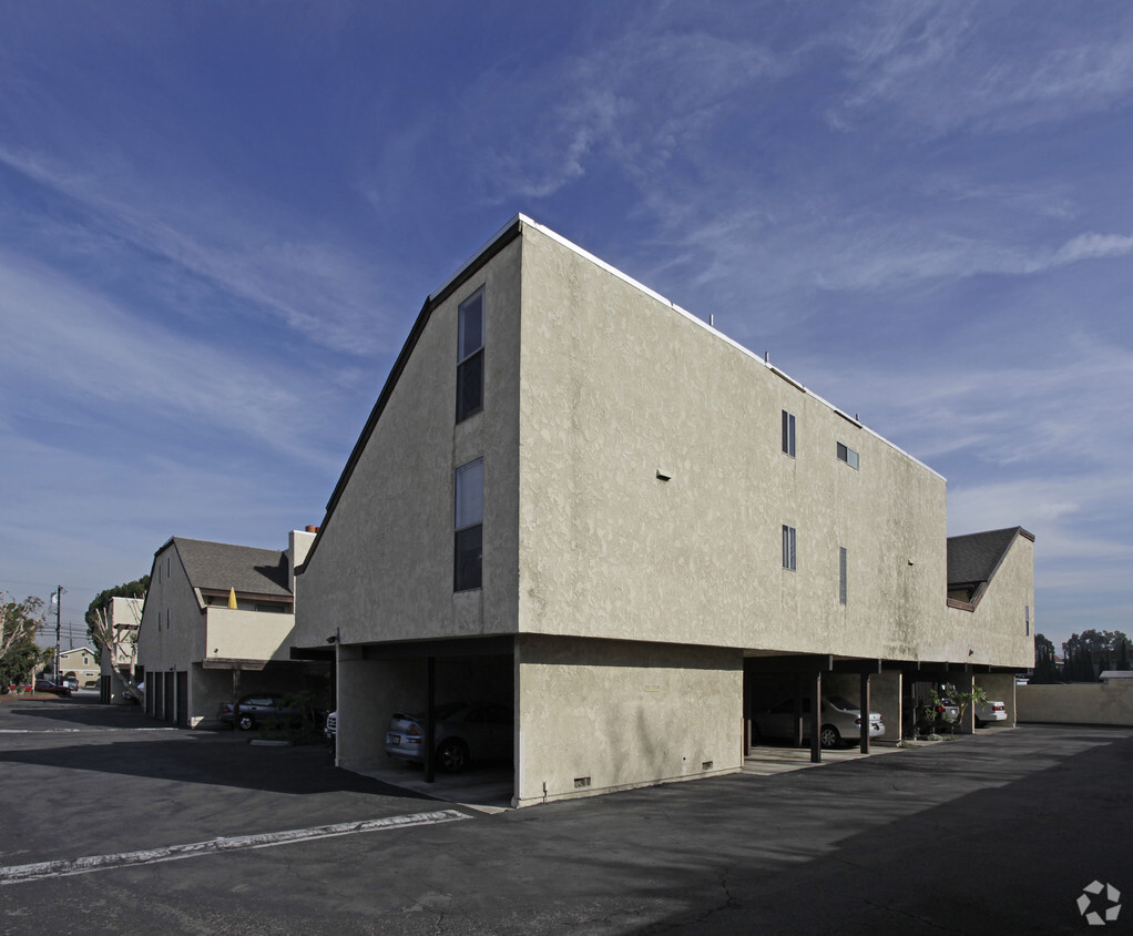 Building Photo - Loft Apartments