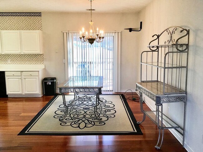 Building Photo - 2577 Riverwood Spg