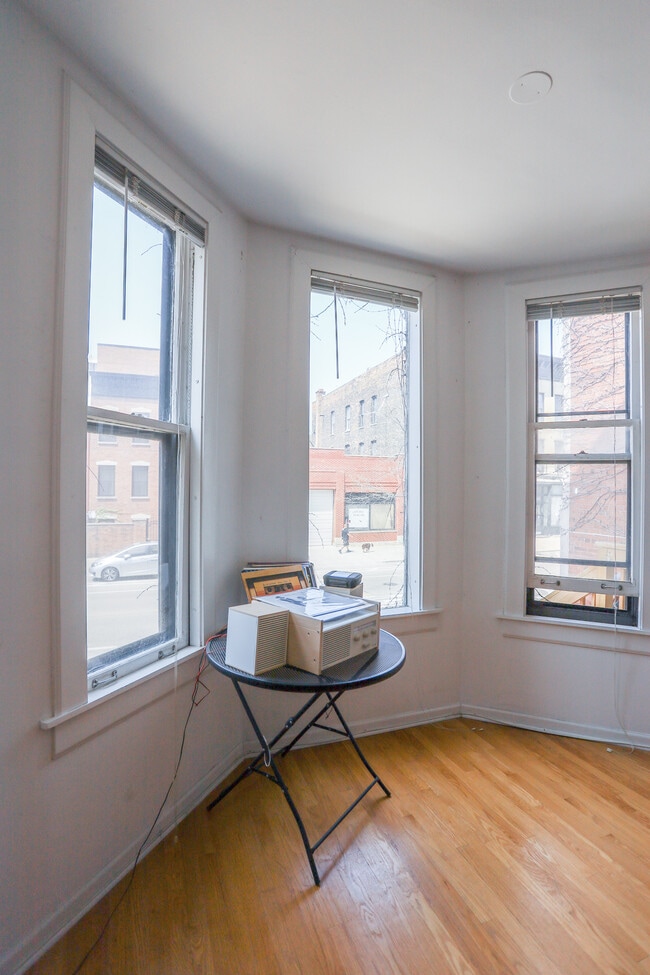 Foto del edificio - 1811 N Wells St
