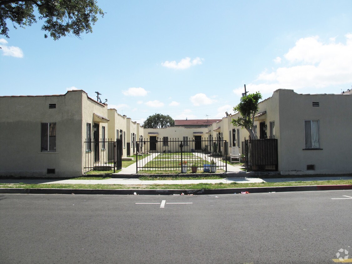 Building Photo - 6360 Gentry St