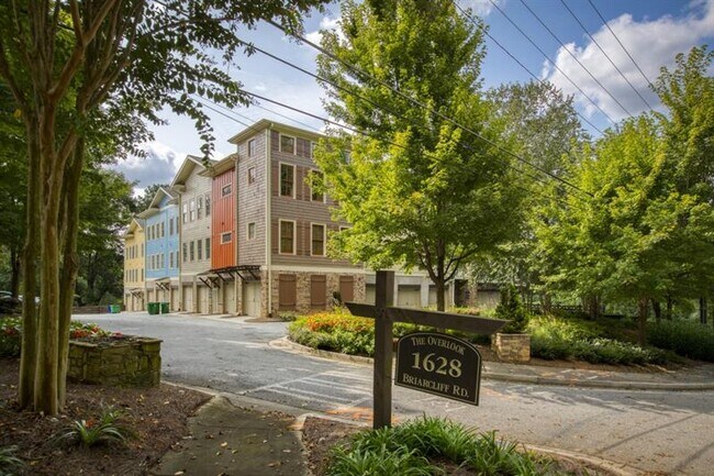 Foto del edificio - 1628 Briarcliff Rd NE