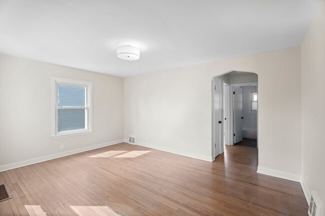 Building Photo - 2404 14th Ave