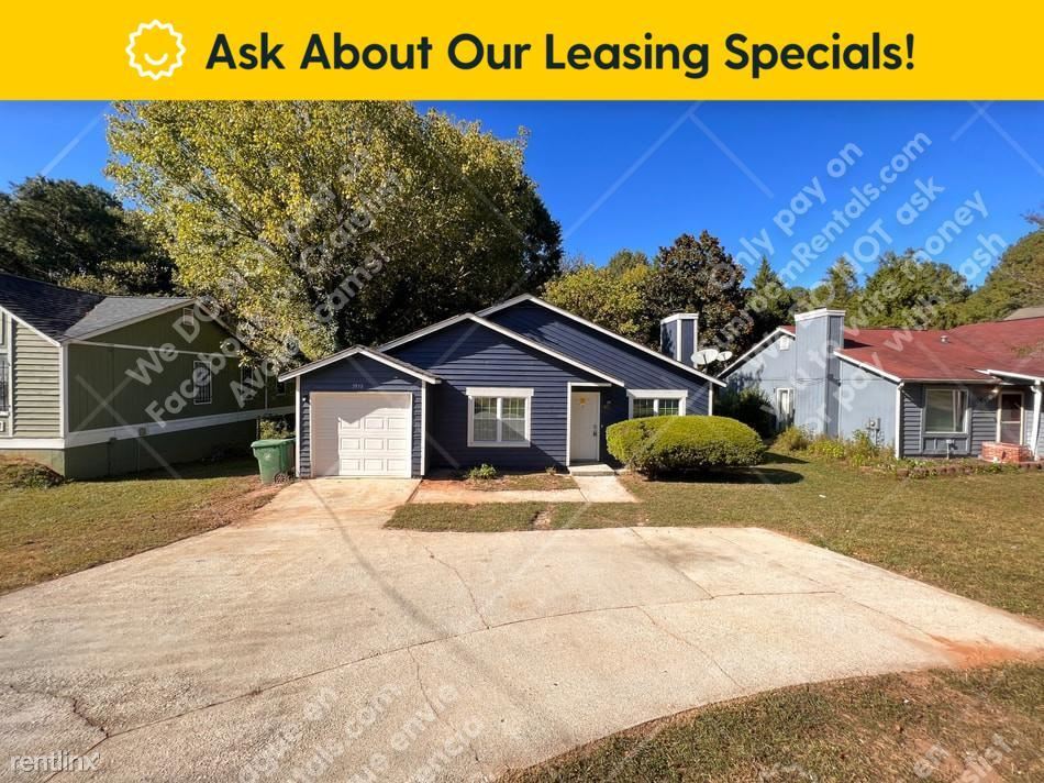 3 br, 2 bath House 3958 Durham Park House Rental in Stone Mountain