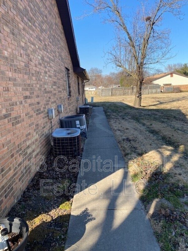 309 Southgate Dr, Freeburg, IL 62243 Condo for Rent in Freeburg, IL