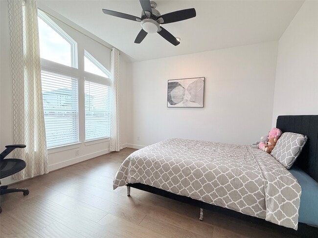 Building Photo - 31426 Warm Kindling Wy