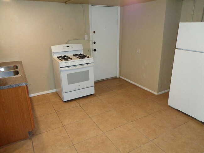 Building Photo - 1309 E Rio Grande Ave
