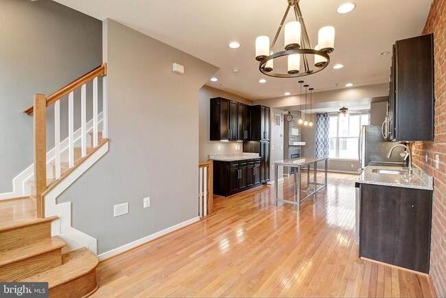Foto del edificio - 1416 Wheyfield Dr