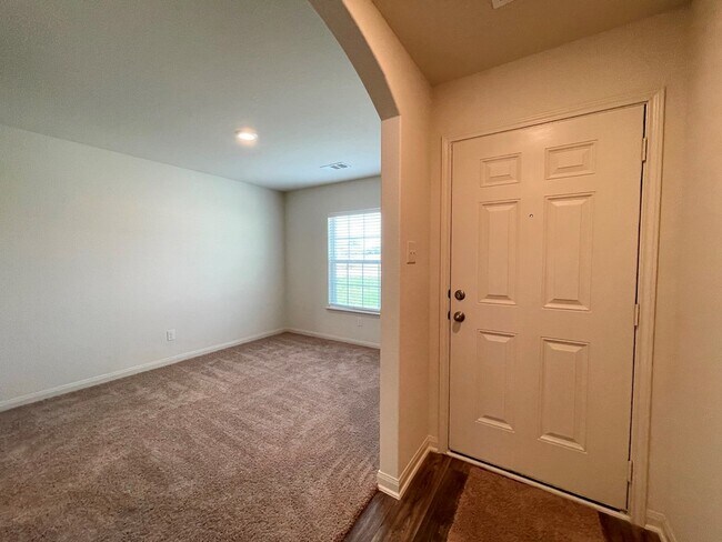 Foto del edificio - 313 Cres Park Dr