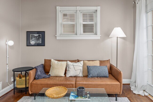 Building Photo - 6249 Odell St