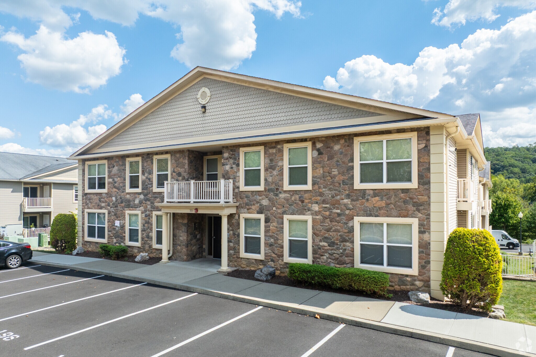 Summit Ridge Luxury Apartments photo 5