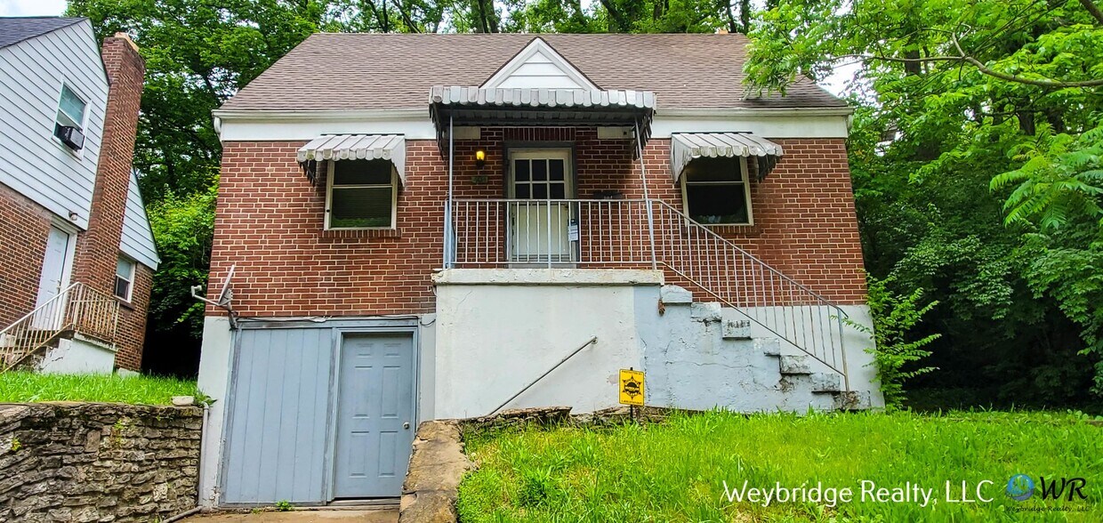 Primary Photo - Nice 2 Bedroom 1 Bath House in East Price ...
