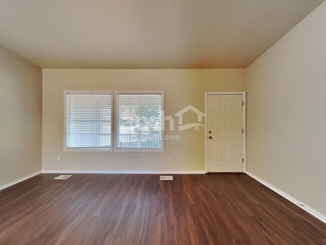 Foto del edificio - 7702 Bridgeport Dr