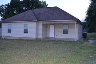 Building Photo - 28065 Pinedale Rd