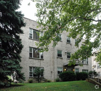 Building Photo - Muhlenberg Lakeview Apartments