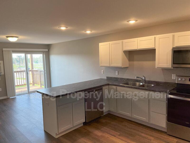 601 17th Avenue Southwest Unit Apt. 203, Cambridge, MN 55008 Condo