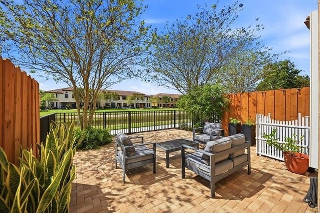 Photo - 10415 Wellington Parc Dr Townhome