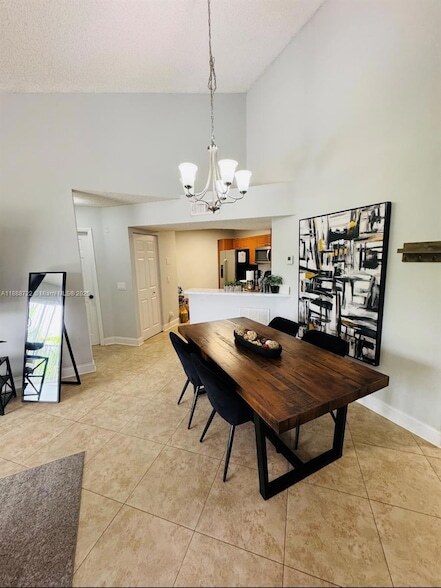 Foto del edificio - 8821 Wiles Rd