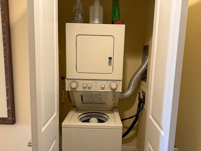 Foto del edificio - 7649 Heritage Crossing Way