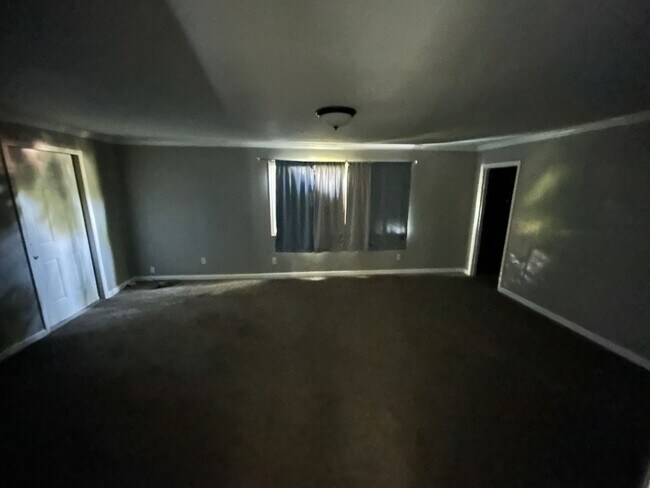 Foto del edificio - For Lease