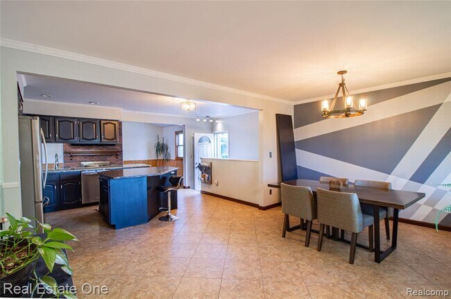 Building Photo - 4300 Connie Dr