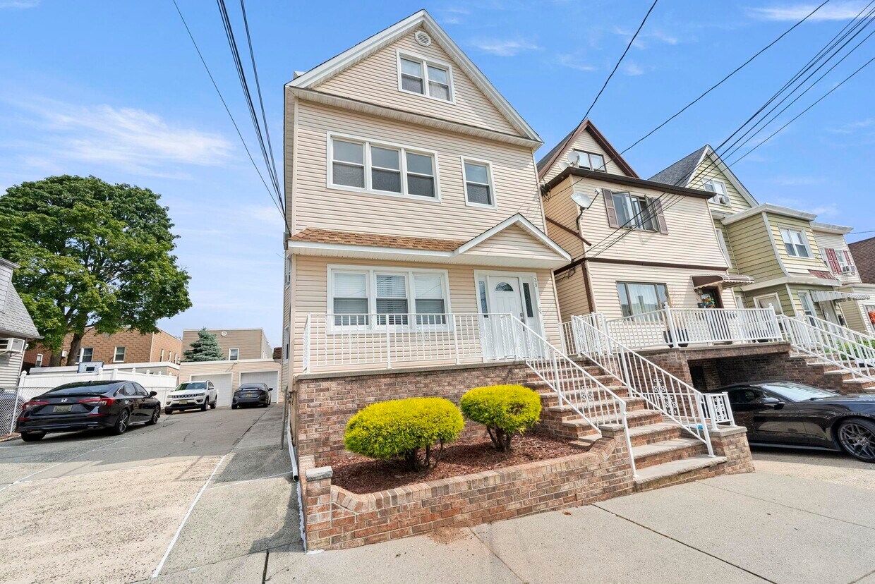 Primary Photo - 37-39 E 46th St