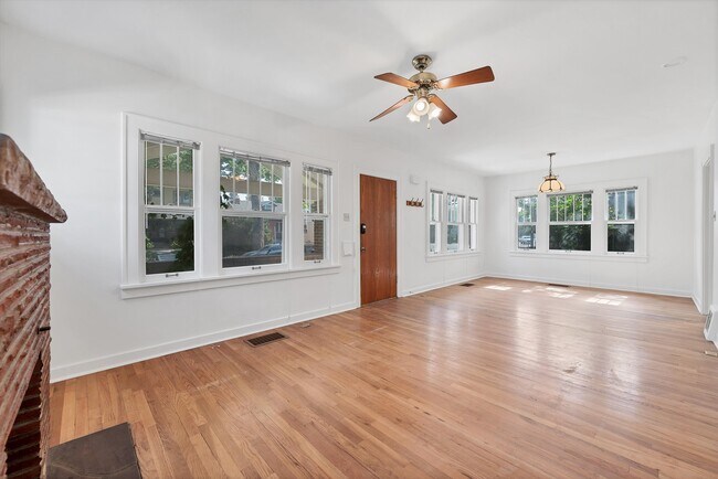 Foto del edificio - 1271 S Emerson St