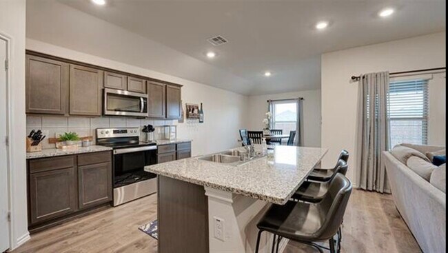 Building Photo - 3205 Hawkins Dr