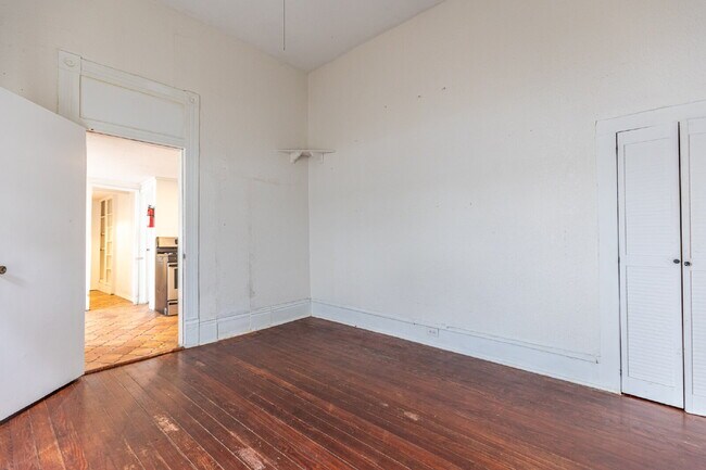 Foto del edificio - 426 W Woodlawn Ave