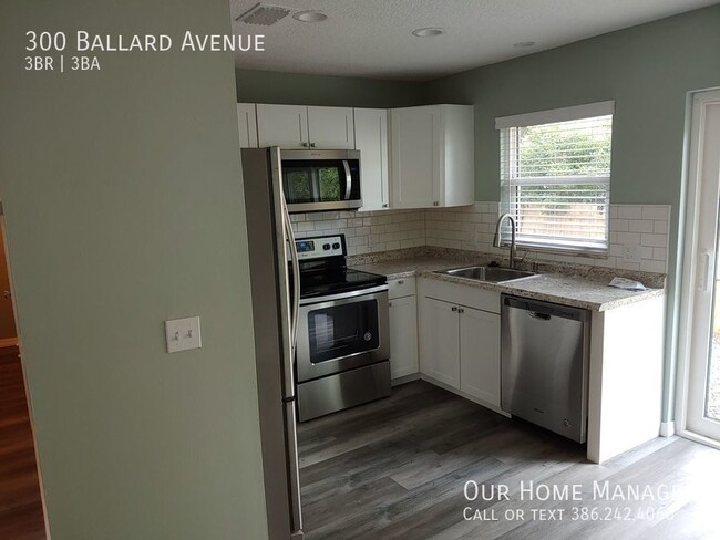 Building Photo - Come enjoy living in this recently renovat...