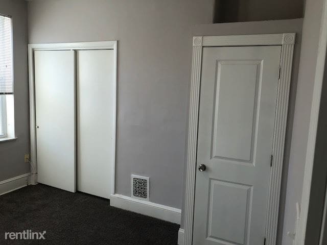 Building Photo - 3 br, 1 bath House - 2500 S Mole St