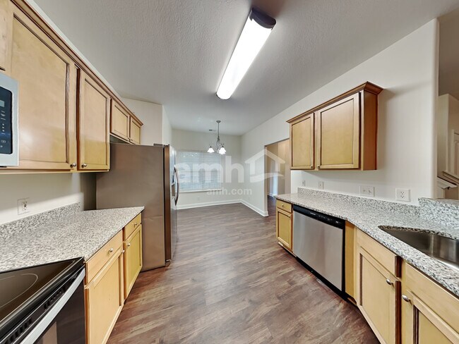 Building Photo - 1684 Woods Ln