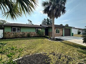 Building Photo - 390 Kenova St