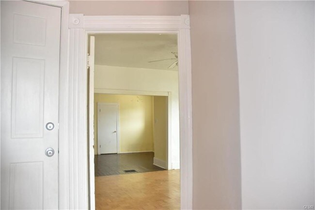 Building Photo - 2115 Freemansburg Ave