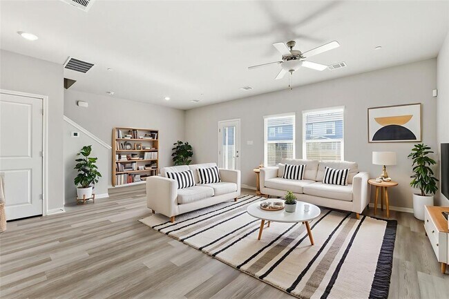 Building Photo - 104 Texas Agate Dr