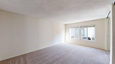 Interior Photo - 27 Seventy Five Mesa Verde