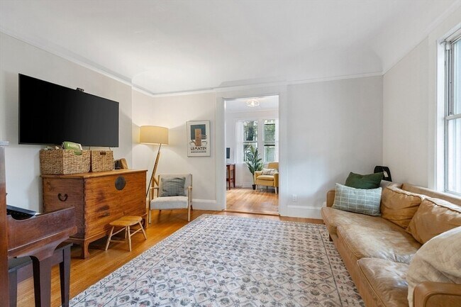 Foto del edificio - 12 Windermere Ave