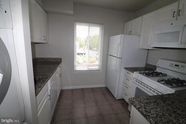 Foto del edificio - 4709 Tecumseh St