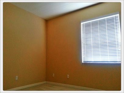 Foto del edificio - 9345 Jasmine Flower Ln