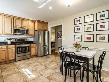 Foto del edificio - 4816 Latimer Rd