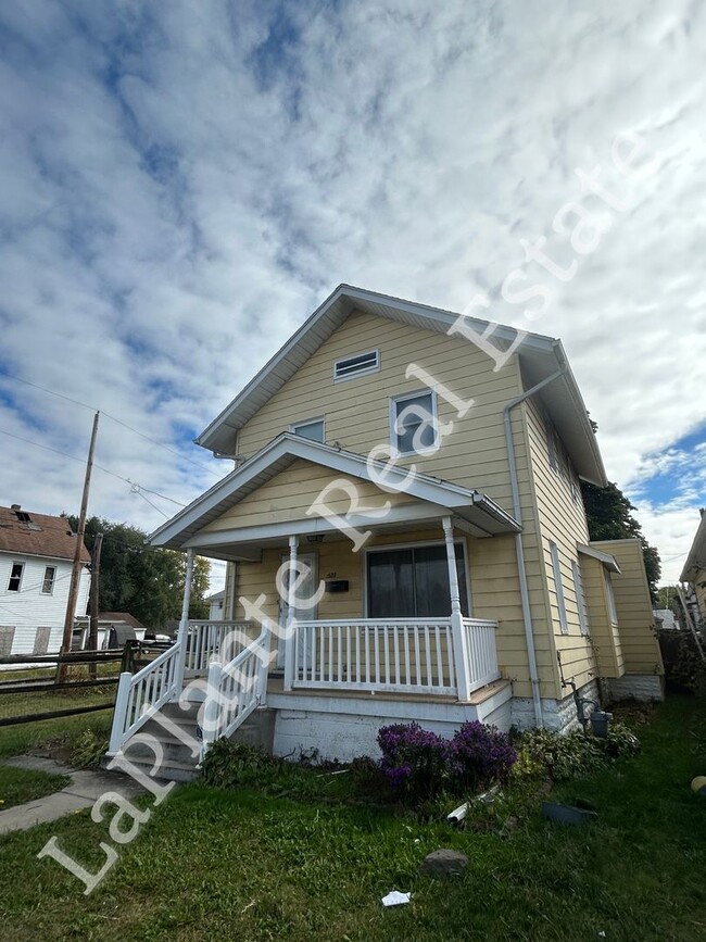 Building Photo - Cozy 3-Bedroom Home Ready for Move-In