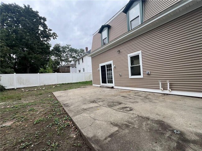 Foto del edificio - 9 Turner Ave