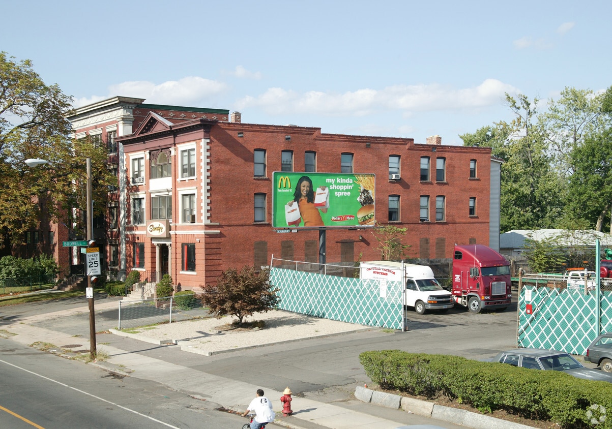 Building Photo - 600 Wethersfield Ave