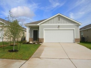 Building Photo - 105 Mouflon Rd
