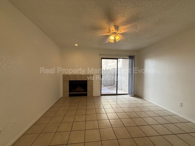 Photo - 533 West Guadalupe Road Apartment