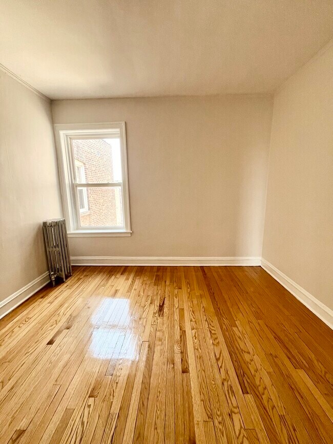 Foto del edificio - 2140 N Kildare Ave
