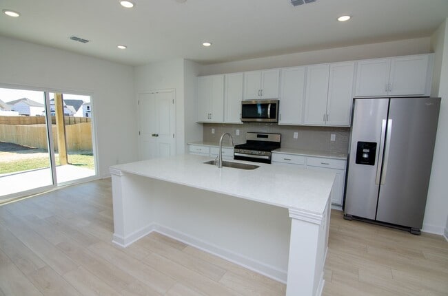 Building Photo - 5755 Hartsville Pike