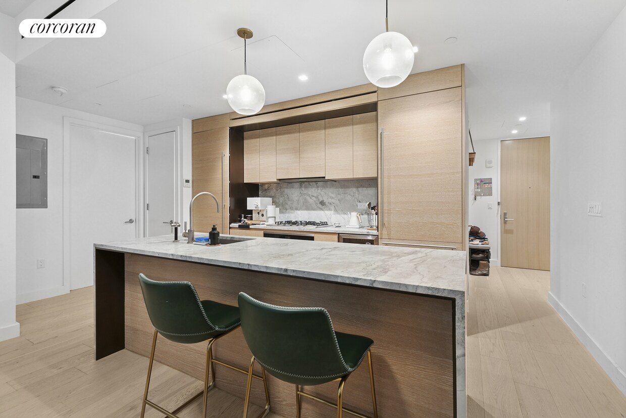 Foto principal - 215 W 28th St
